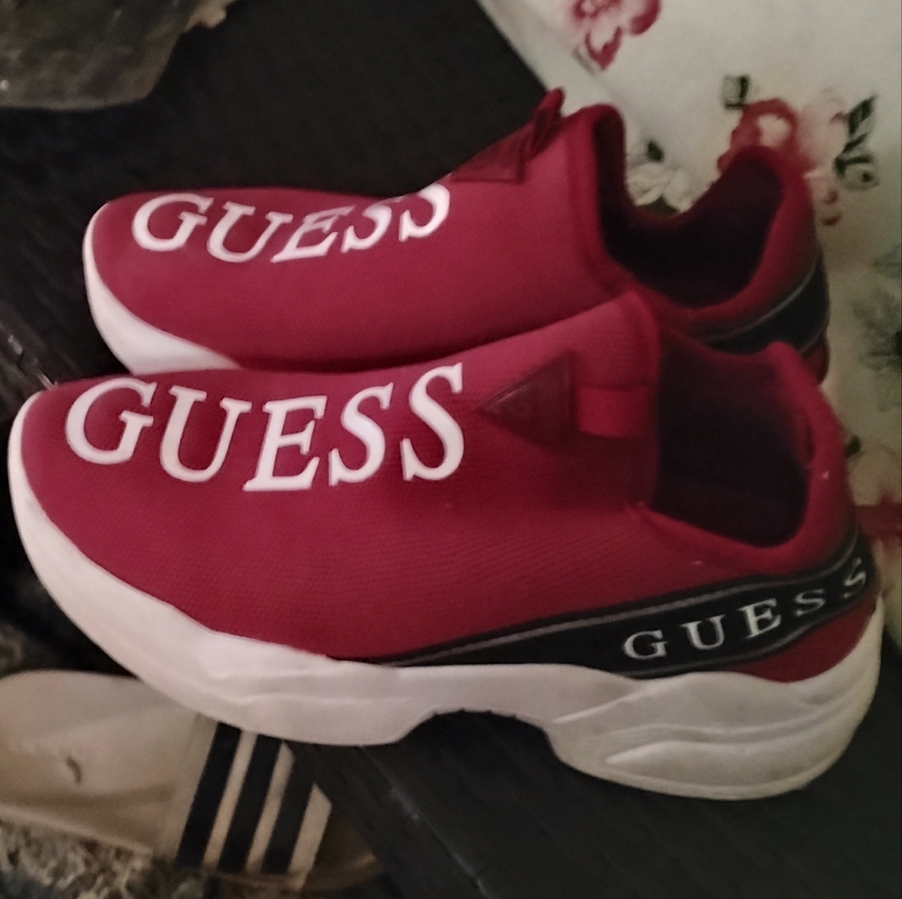 Guess Sneakers